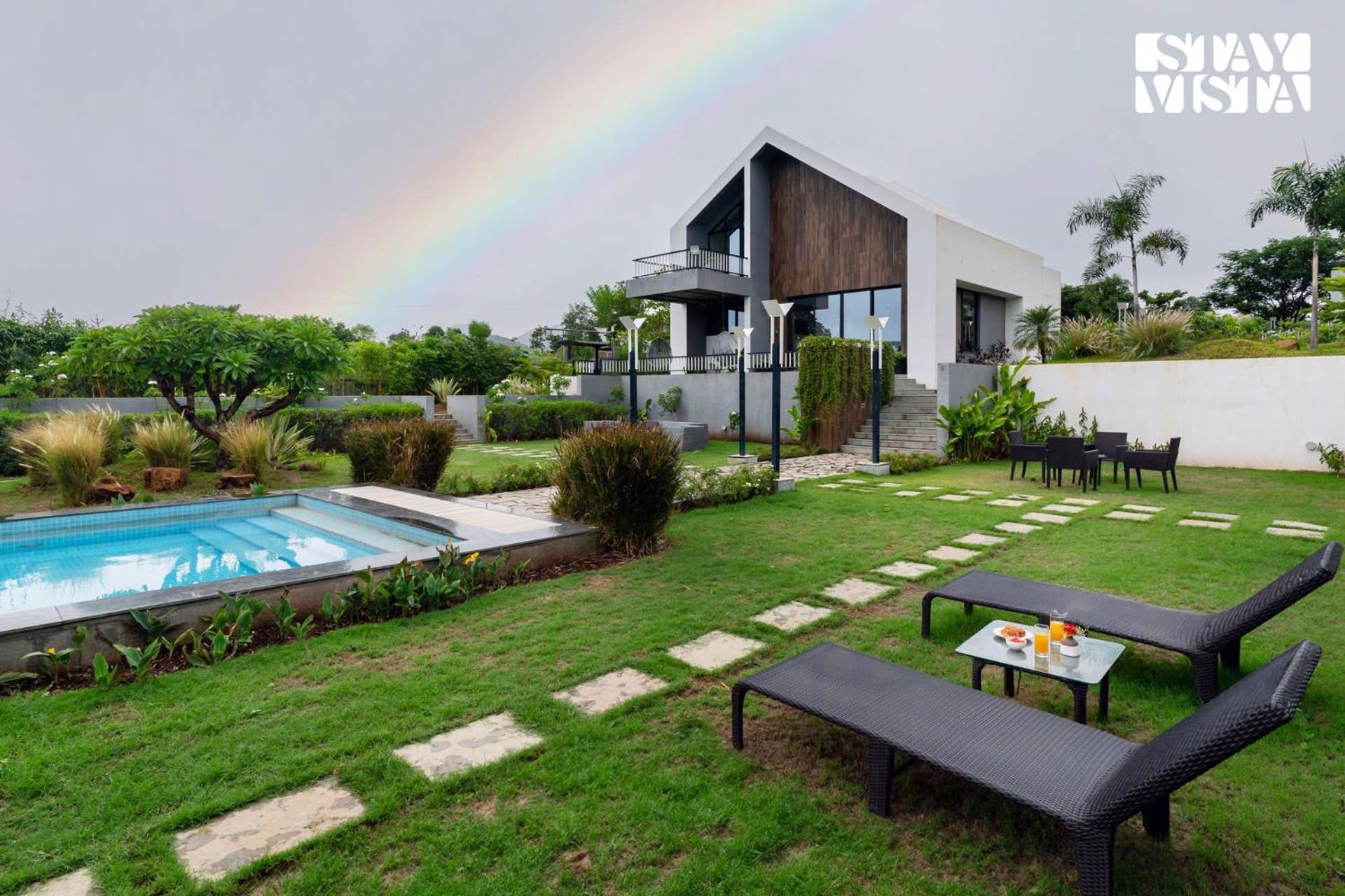 Stayvista At The Rainfield Villa With Gazebo & Lawn Nashik Buitenkant foto