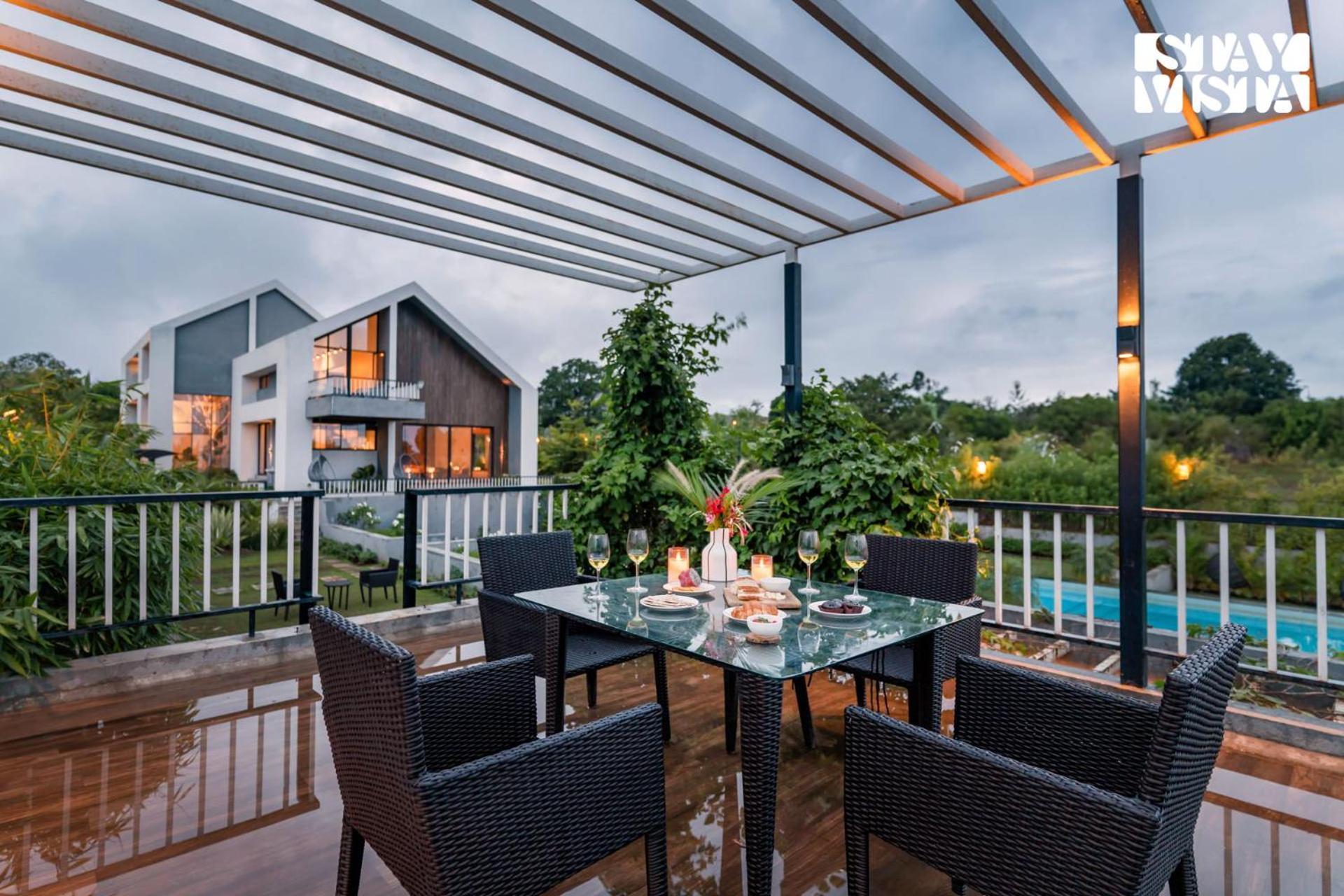 Stayvista At The Rainfield Villa With Gazebo & Lawn Nashik Buitenkant foto