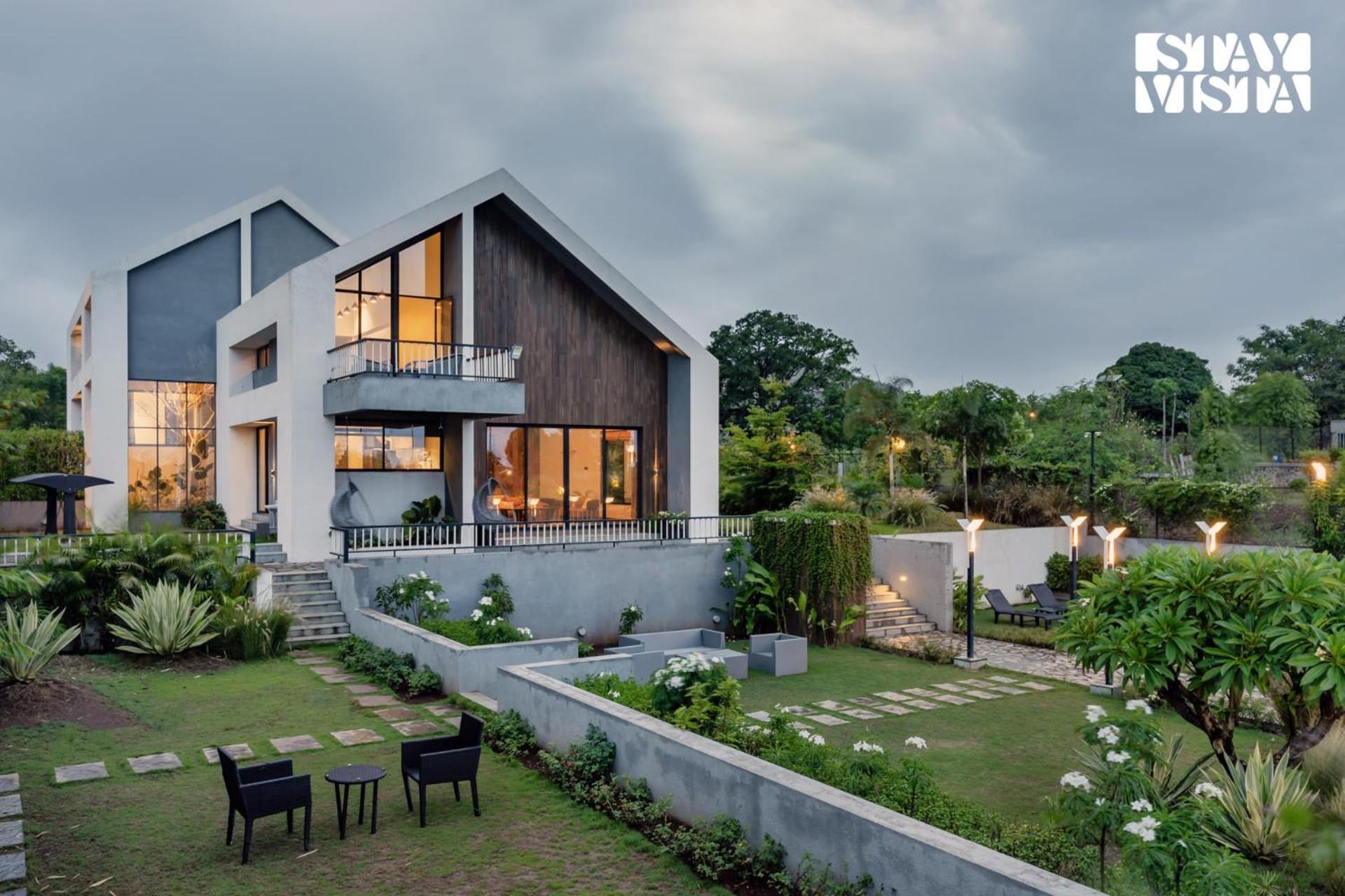 Stayvista At The Rainfield Villa With Gazebo & Lawn Nashik Buitenkant foto