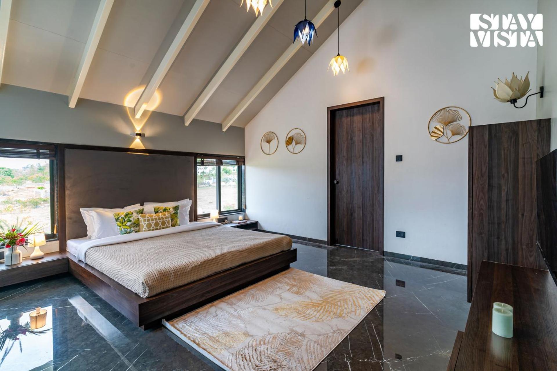 Stayvista At The Rainfield Villa With Gazebo & Lawn Nashik Buitenkant foto