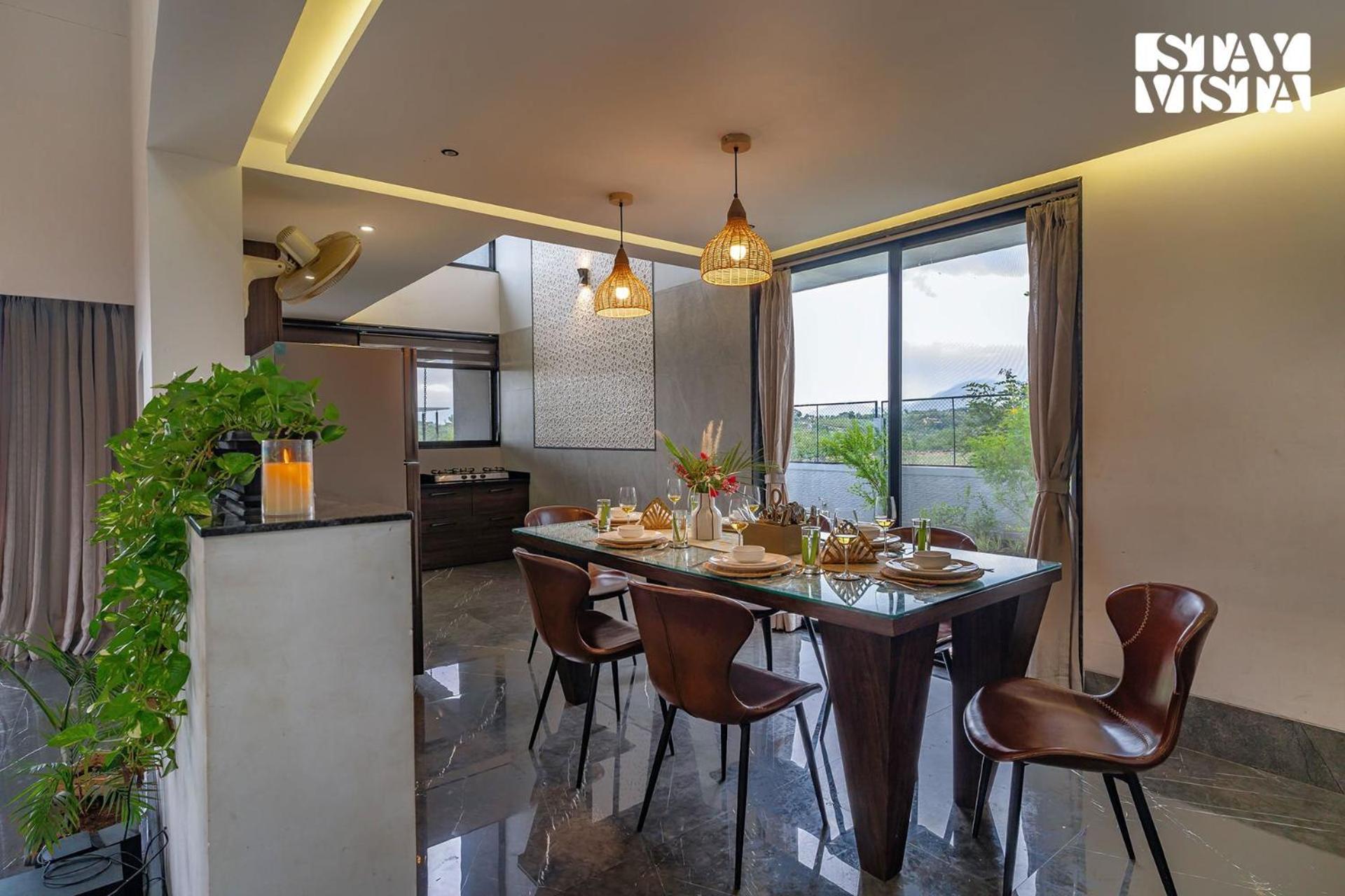 Stayvista At The Rainfield Villa With Gazebo & Lawn Nashik Buitenkant foto